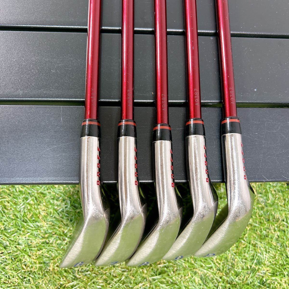 ONOFF オノフ レディースゴルフ アイアンセット 5本 R2 女性 シニア