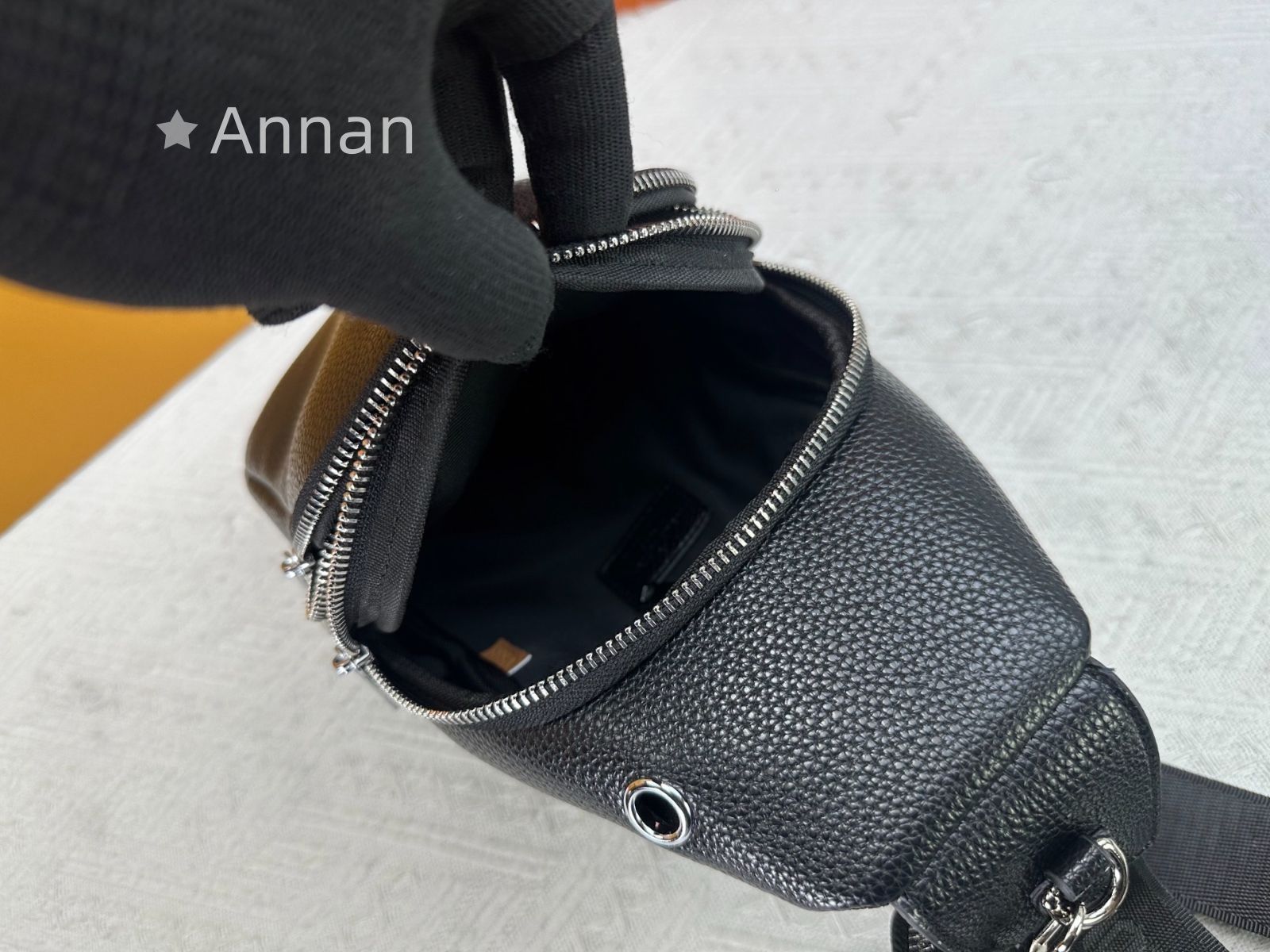 ボディーバッグ