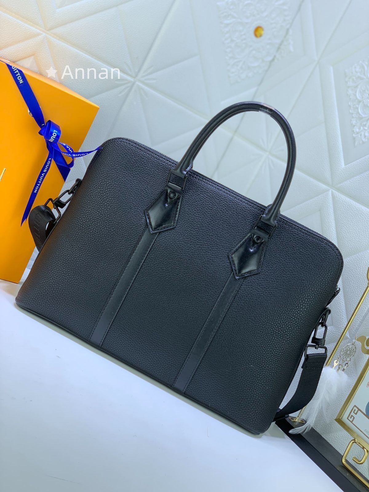 美品 LOUIS VUITTON ルイヴィトンメンズ ビジネスバッグ LV