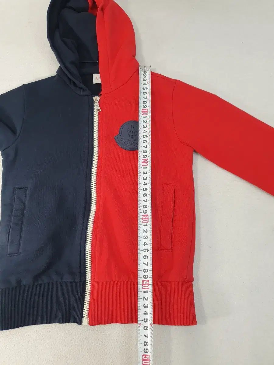 モンクレール キッズ フード ジップアップ ビックロゴ ジャケット 8 y その他 ジャケット ブルゾン