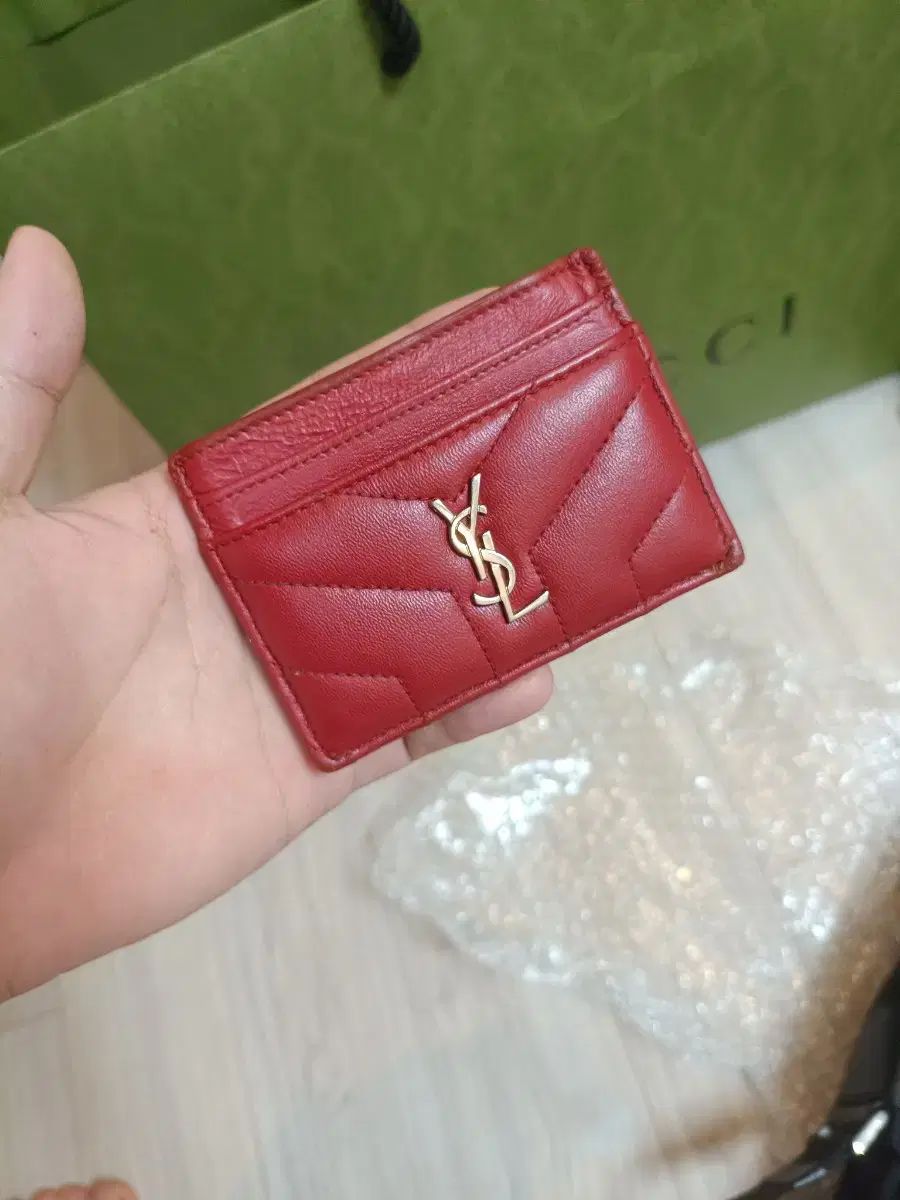YVES SAINT LAURENT イヴ サンローラン ル カードウォレット レッド
