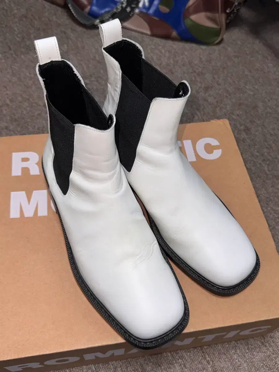 MOVE スタシ スクエアトゥ チェルシー ブーツ 白 245 サイズ