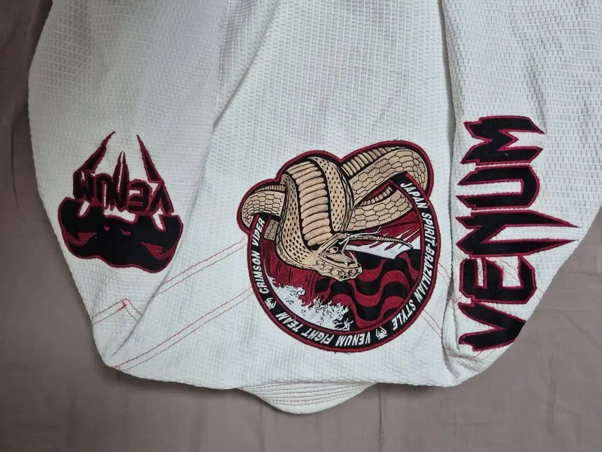 VENUM ヴェナム クリムゾン バイパー 柔術 Jiu Jitsu 柔道着 白