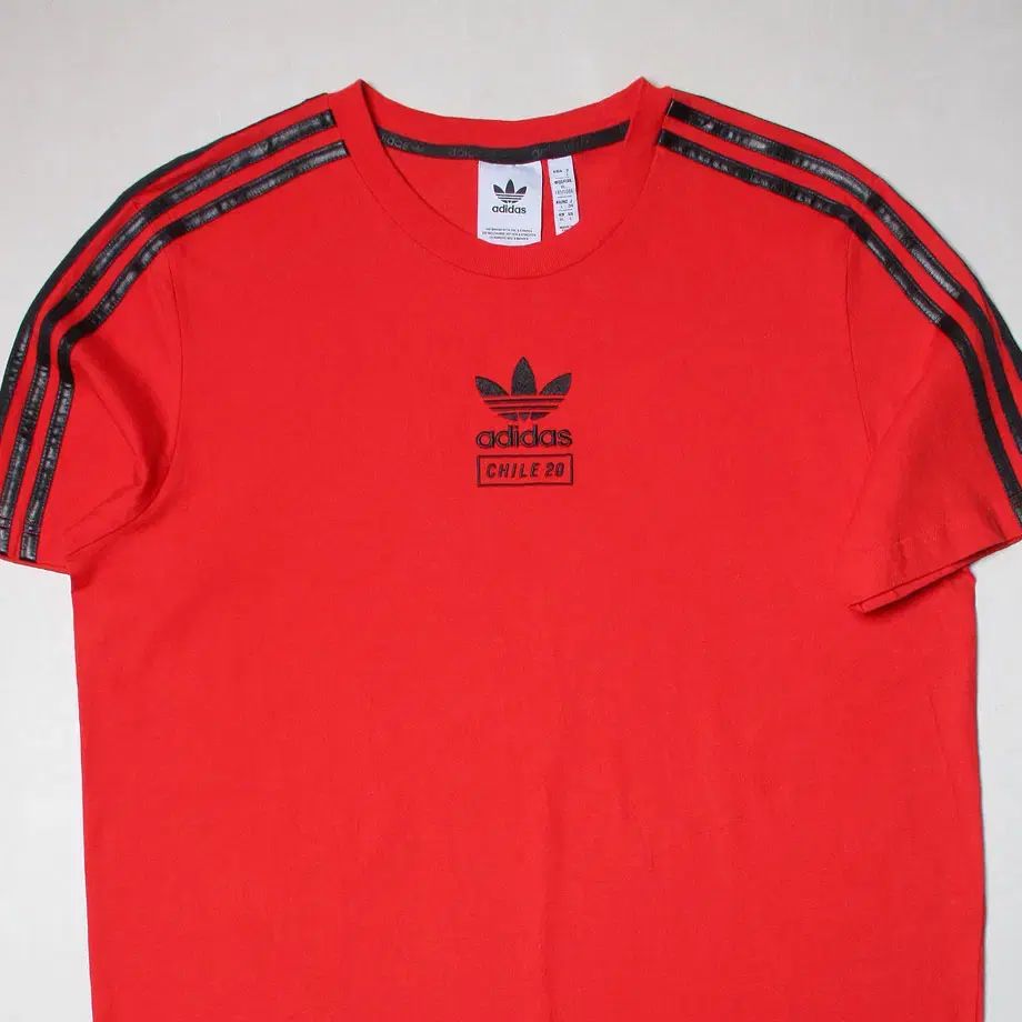 105 アディダス 半袖Tシャツ レギュラーフィット 015