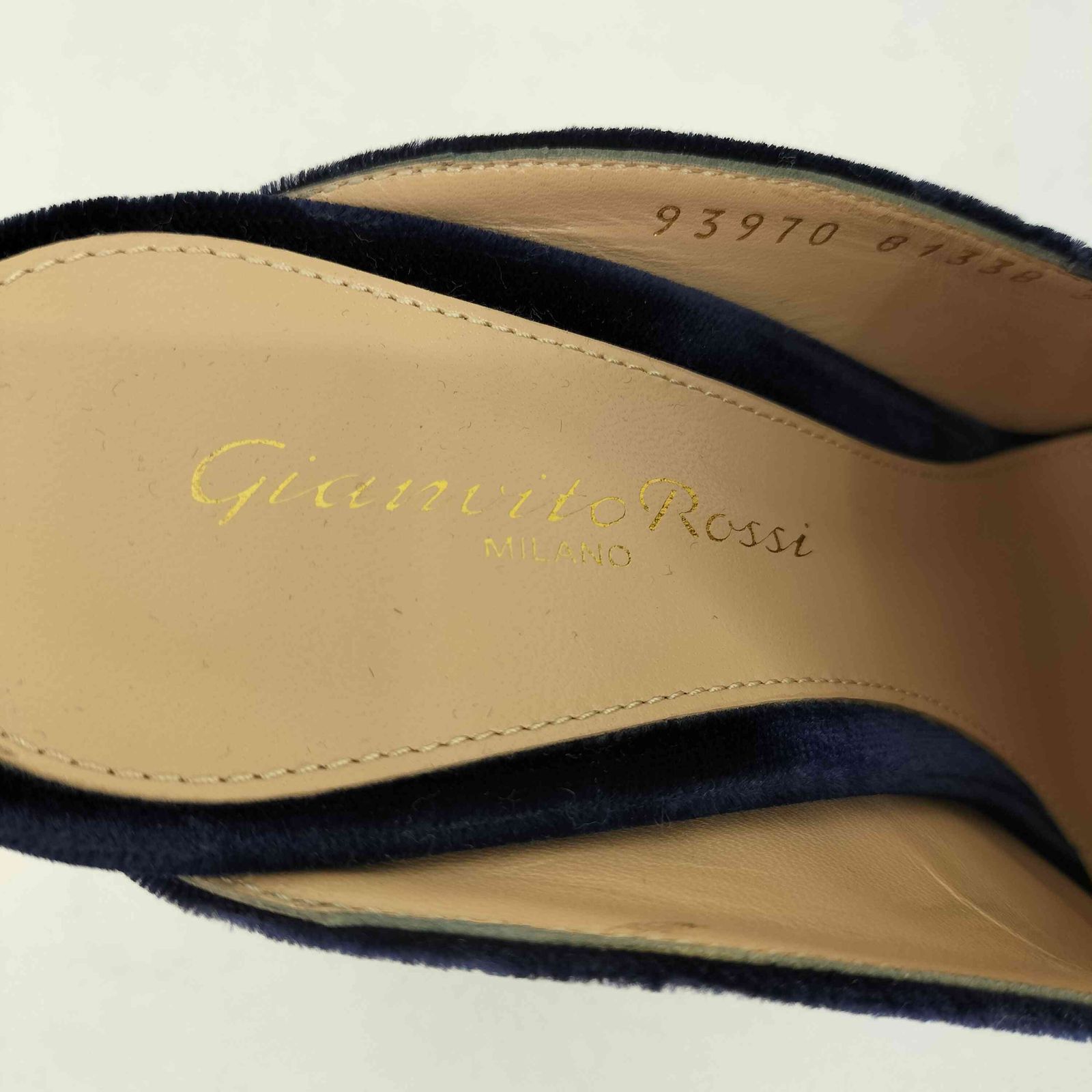 Gianvito Rossi(ジャンビトロッシ) ベルベットローファーパンプス レディース EUR：36 【中古】【ブランド古着バズストア】 ジャンビトロッシ Gianvito Rossi ベルベットローファーパンプス