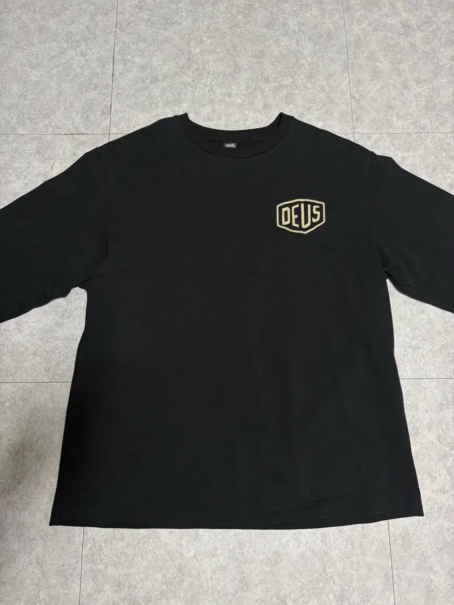 デウス ロングスリーブ