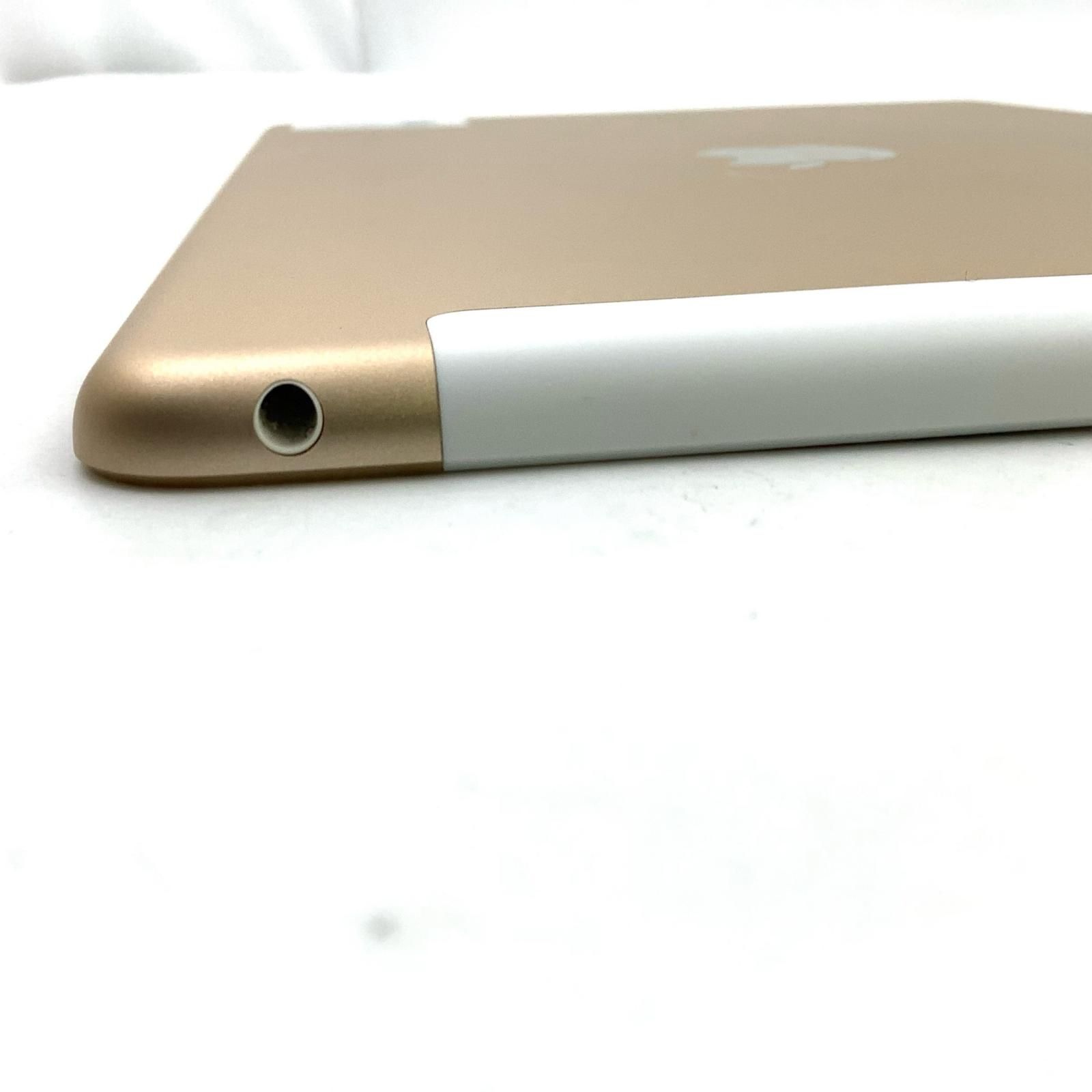 Apple iPad 第5世代 32GB ゴールド WiFi+Cellular docomo 白ロム 動作