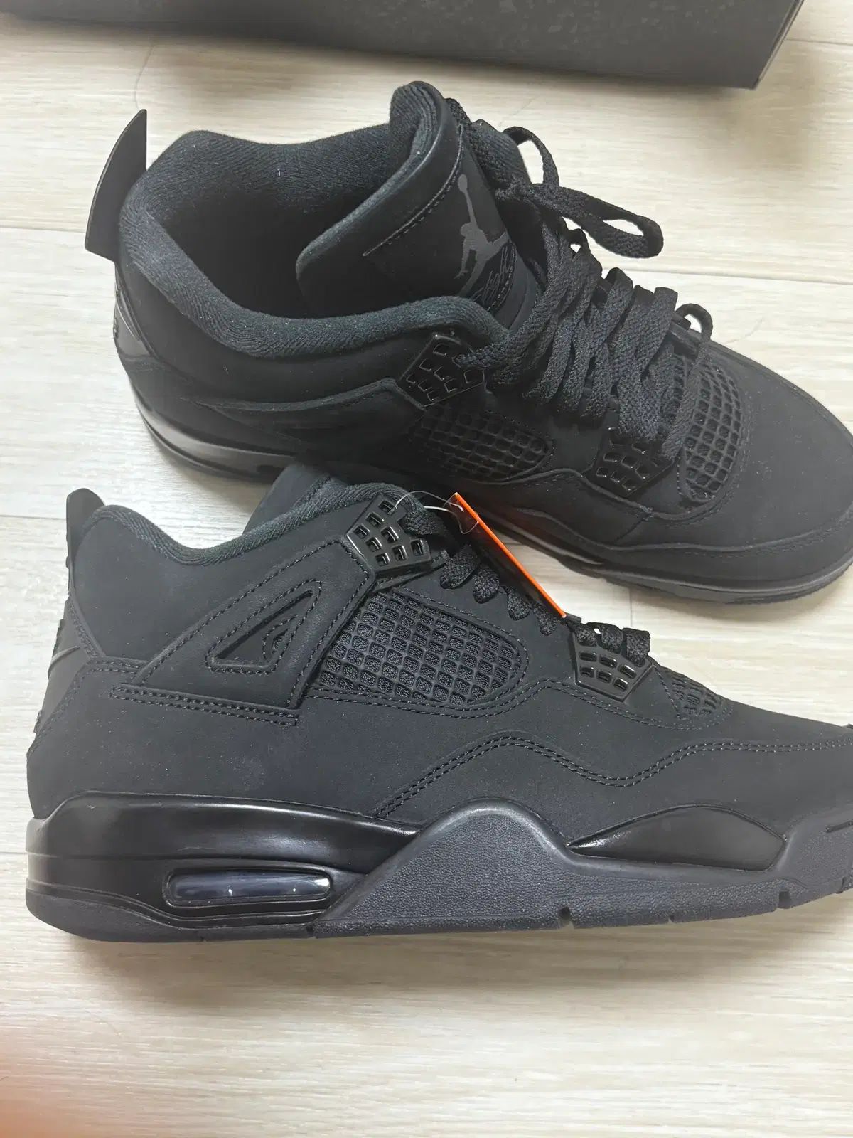 2025 ジョーダン4 ブラックキャット