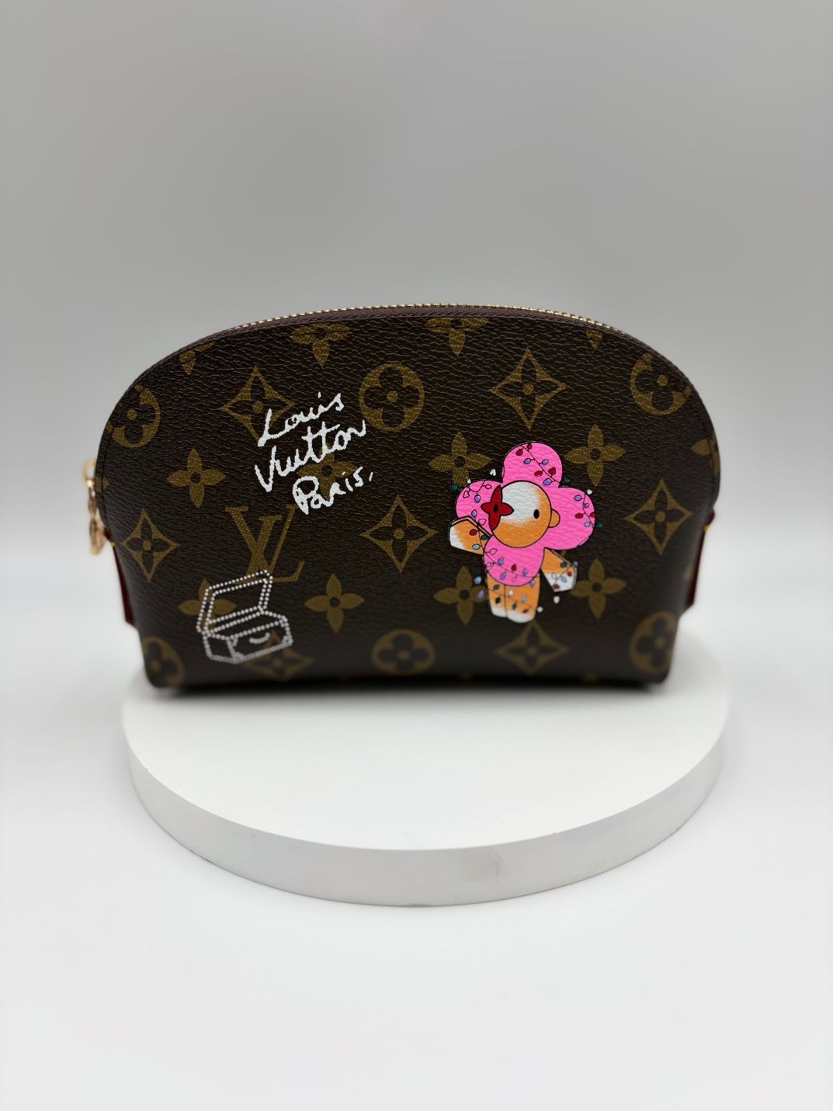 未使用に近い Louis vuittonルイヴィトン モノグラム 化粧ポーチ