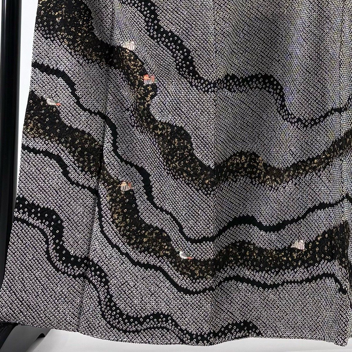 訪問着 身丈161.5 cm 裄丈67 M 袷 鴛鴦 流水 刺繍 金彩 黒灰 正絹 秀品