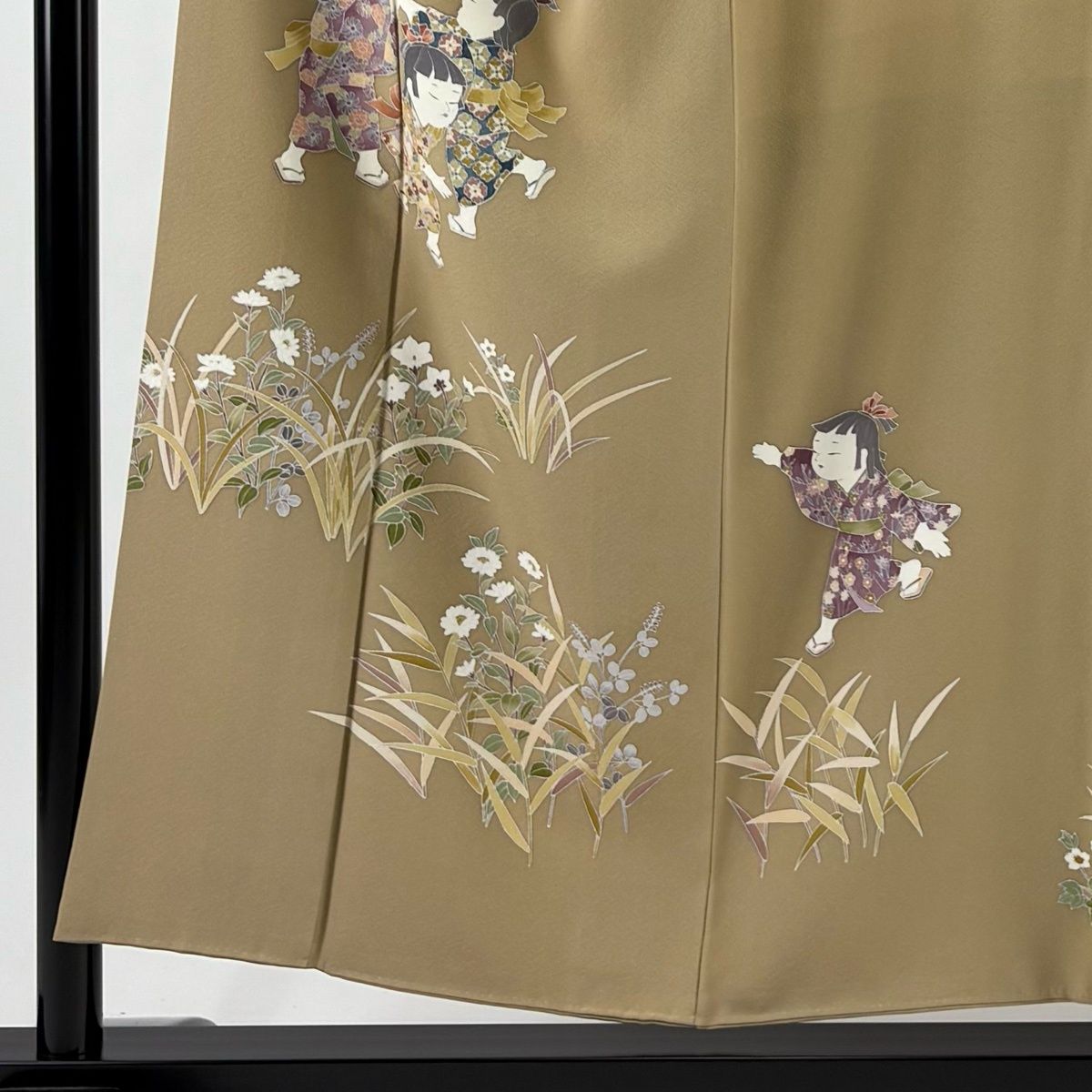 訪問着 身丈155 cm 裄丈63.5 S 袷 童 草花 薄茶色 正絹 秀品