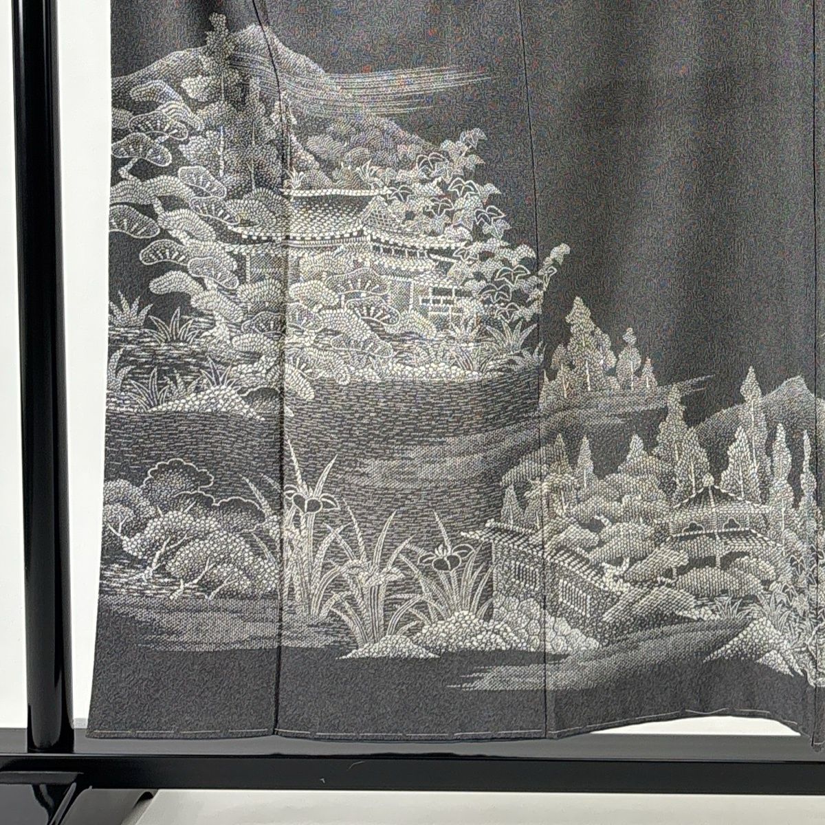 付下げ 身丈156 cm 裄丈66 M 袷 建物 松 黒灰 正絹 秀品