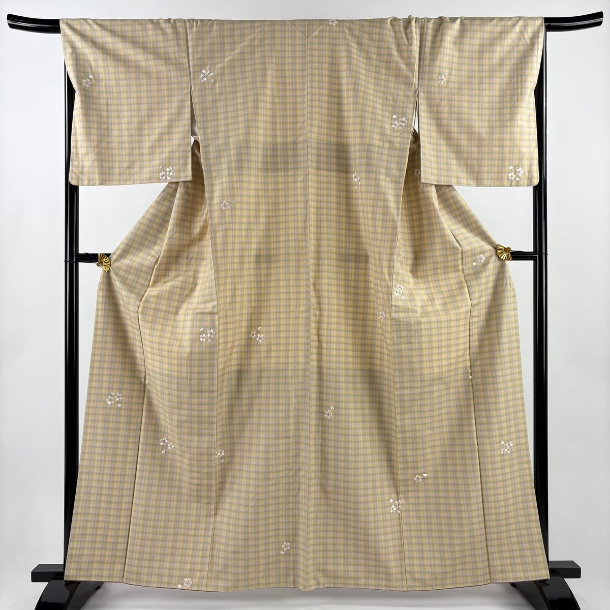 小紋 身丈163 cm 裄丈68 L 袷 紬地 桜 格子 金糸 刺繍 ベージュ 正絹 秀品