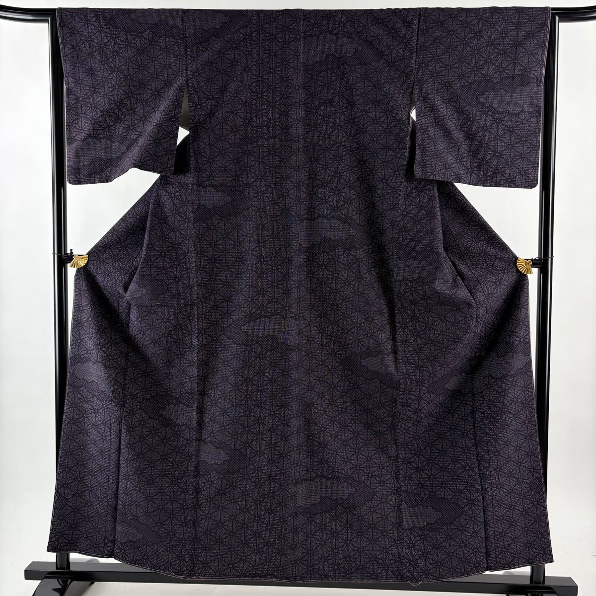 紬 身丈158.5 cm 裄丈64 M 袷 証紙 雲文 麻の葉 濃紫 正絹 秀品