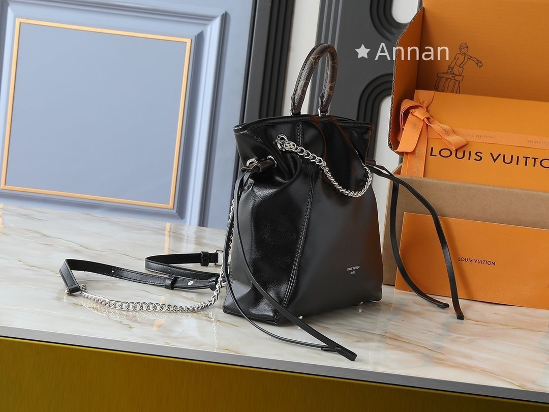 LOUIS VUITTON ルイヴィトン リュックバックパック