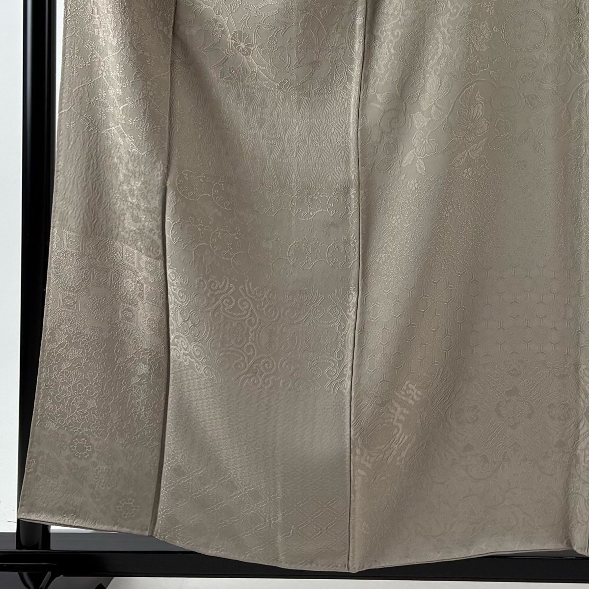 色無地 身丈157.5 cm 裄丈66 M 袷 地紋 灰茶 正絹 秀品