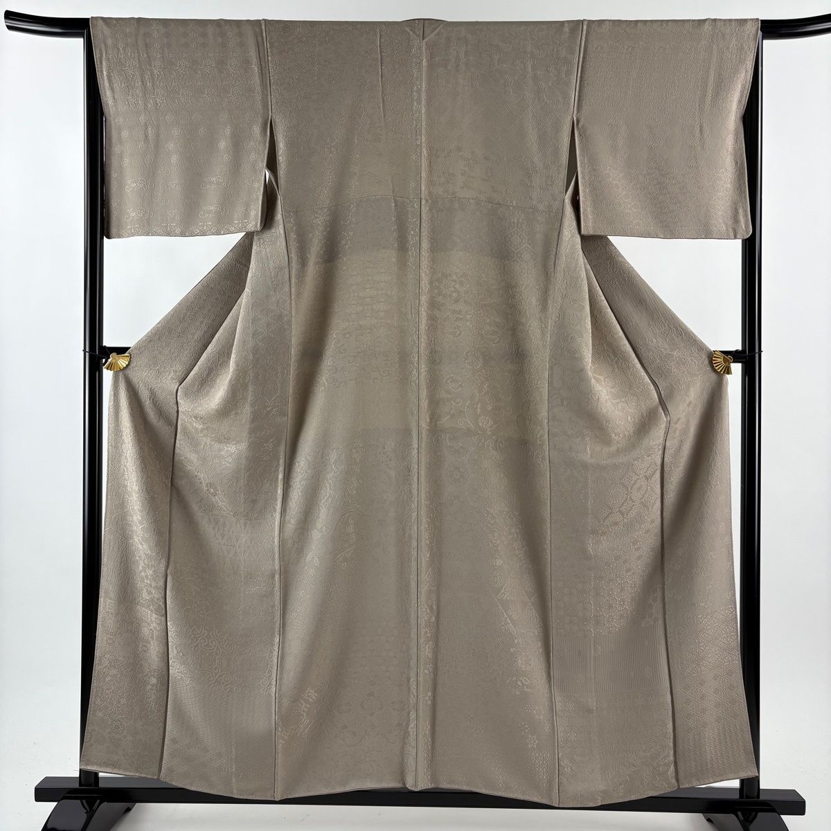 色無地 身丈157 5 cm 裄丈66 M 袷 地紋 灰茶 正絹 秀品