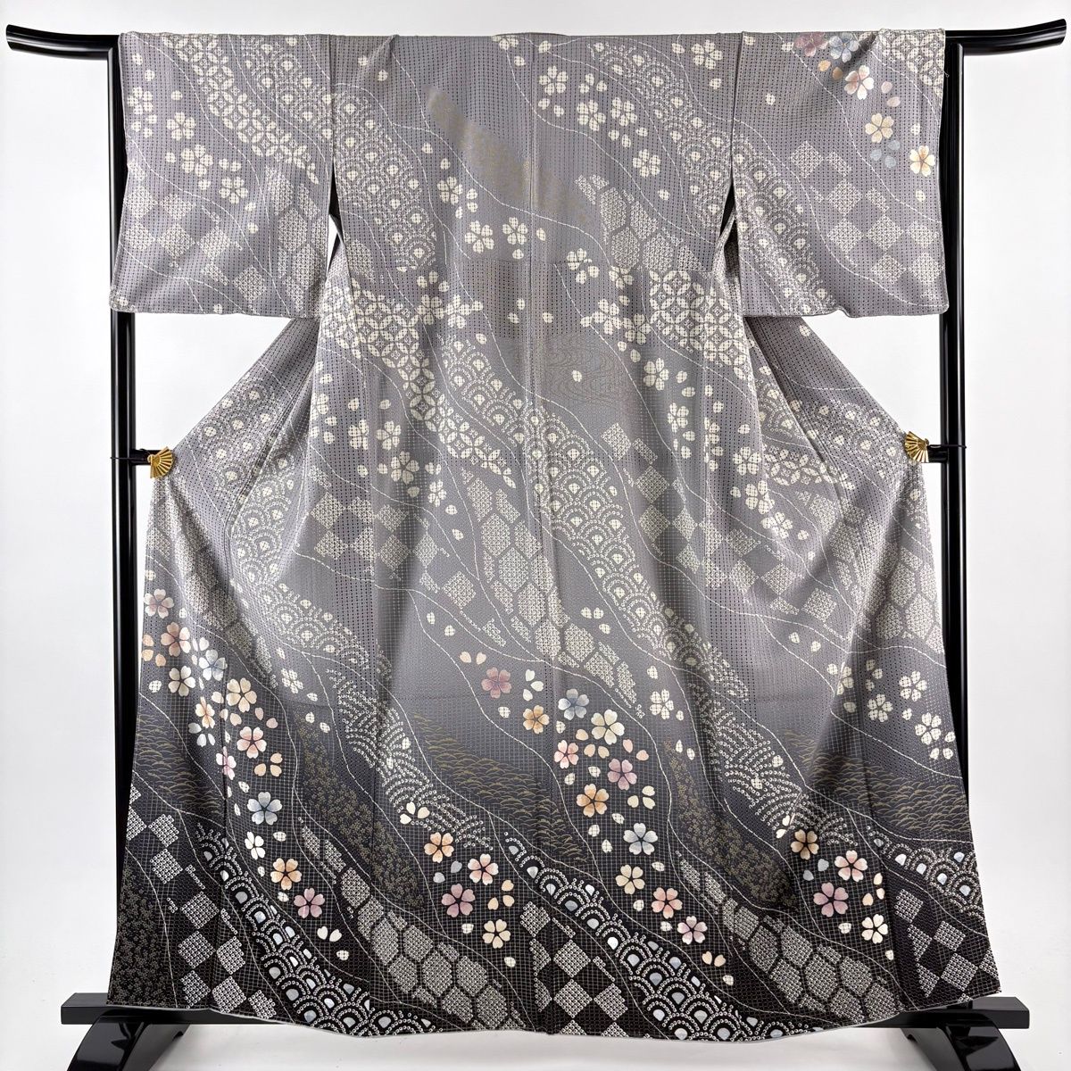 訪問着 身丈159.5 cm 裄丈65 M 袷 鈴乃屋 桜 青海波 刺繍 金糸 灰紫 正絹