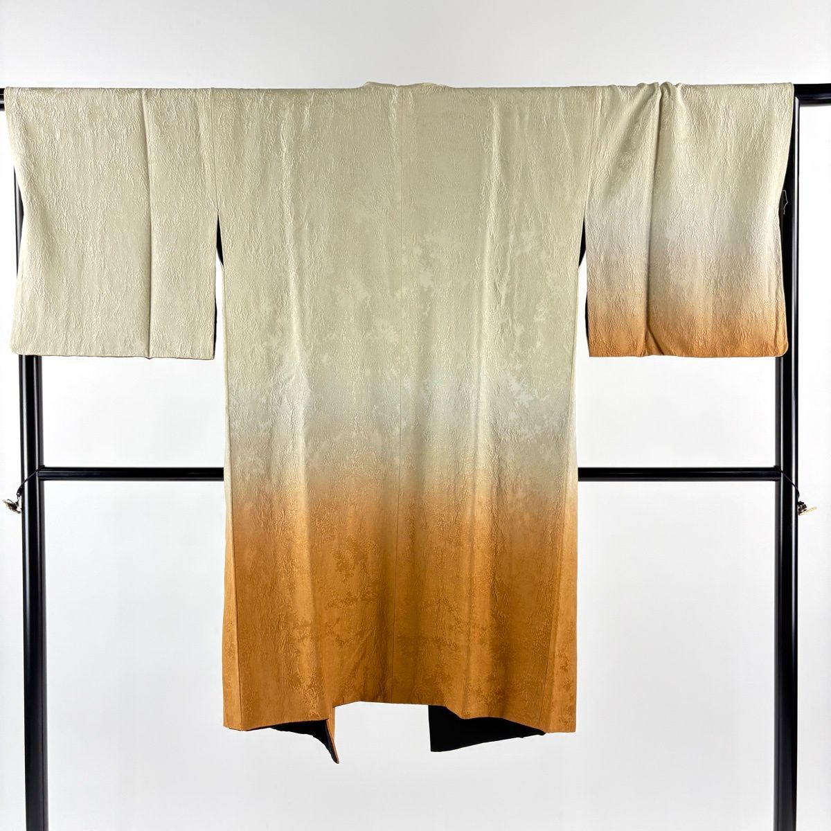 道中着 身丈108 cm 裄丈68 L 和装コート 着物衿 リバーシブル 地紋 裾ぼかし ベージュ 正絹