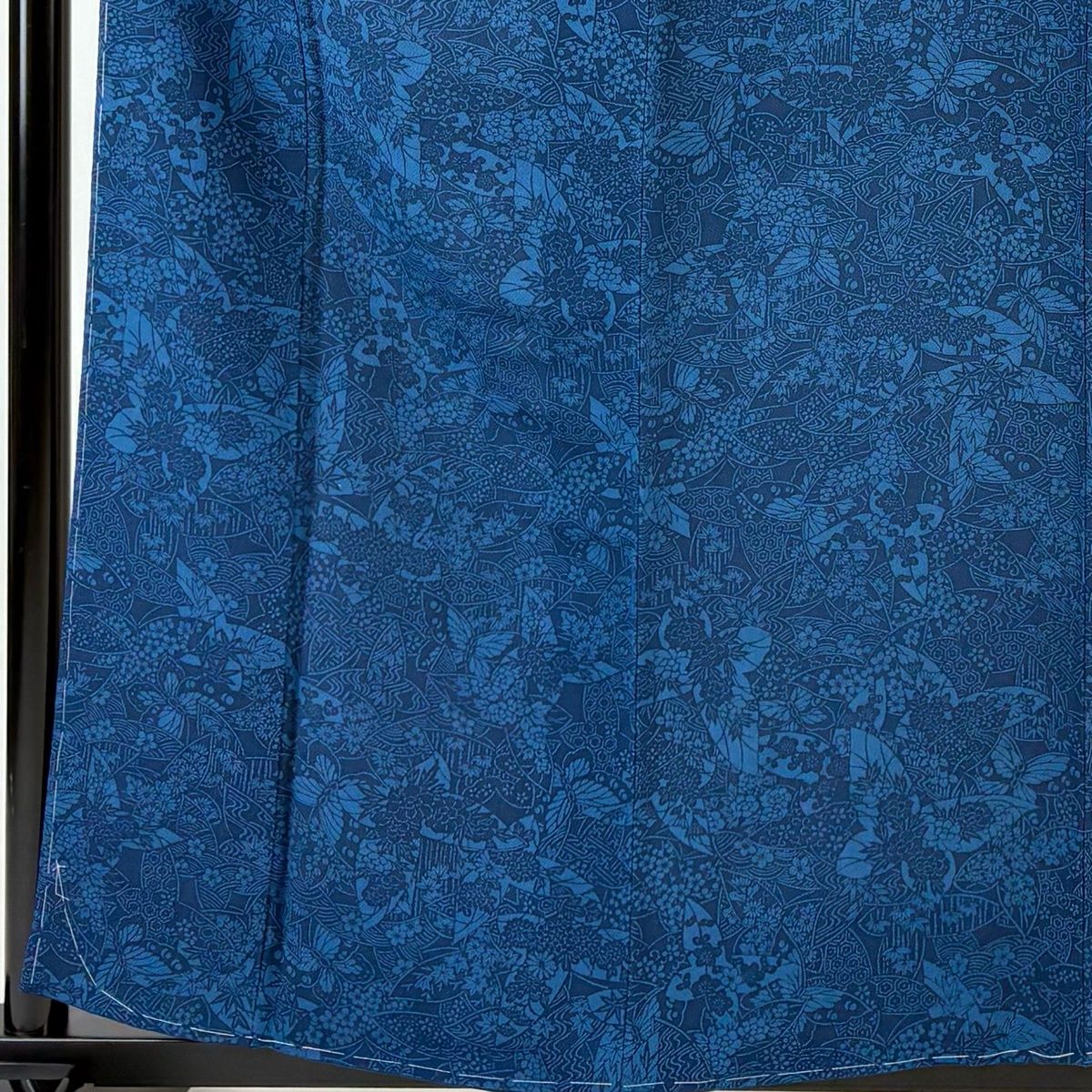 小紋 身丈159.5 cm 裄丈64.5 M 袷 本藍 落款 蝶 草花 縮緬 藍色 正絹 名品