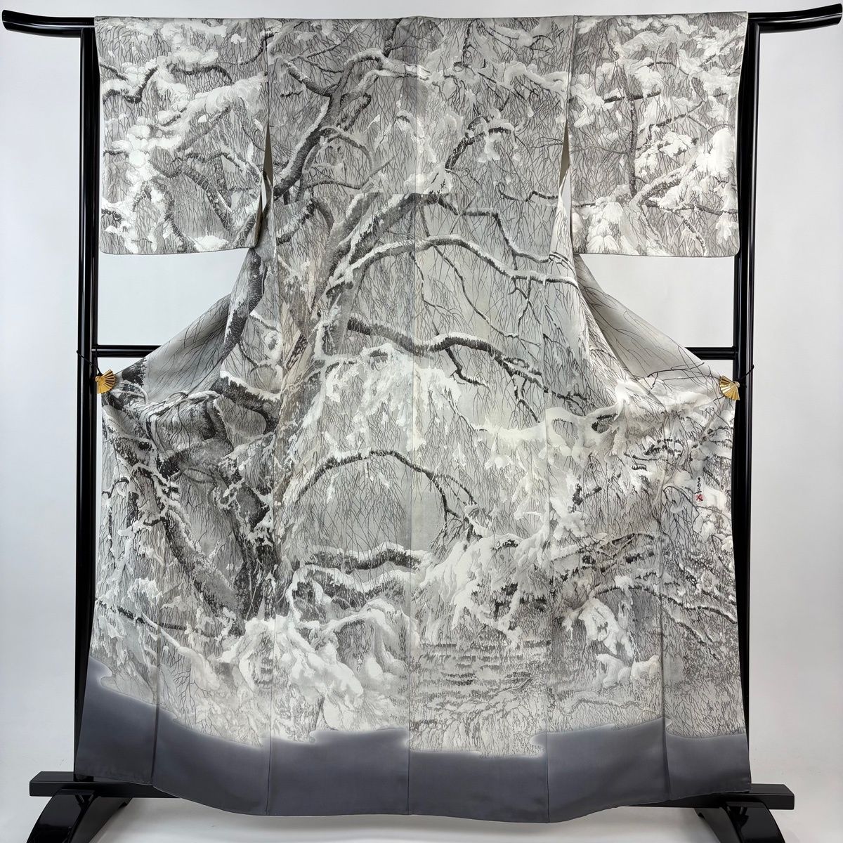 訪問着 身丈164 cm 裄丈64.5 M 袷 山岡古都 落款 樹木 雪 ぼかし 灰色 正絹 名品