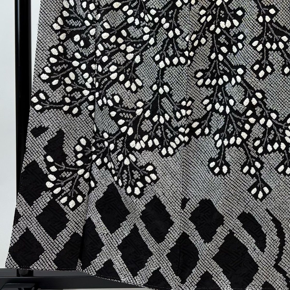 訪問着 身丈159 cm 裄丈64 M 袷 草花 菱 総絞り 黒 正絹 名品