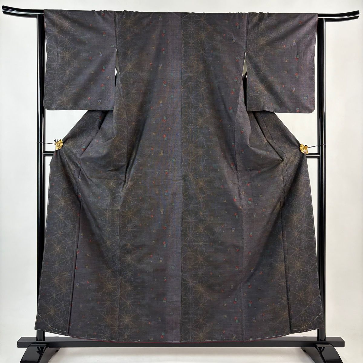 大島紬 身丈158 cm 裄丈63.5 S 袷 純泥染 証紙 麻の葉 幾何学 茶紫 正絹