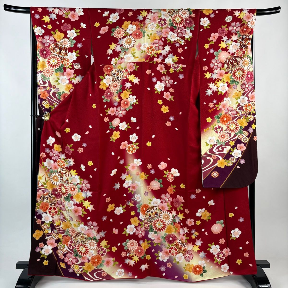 美品】 振袖 身丈164cm 裄丈68cm L ショップ 袷 桜 手鞠 金糸 染め分け 赤