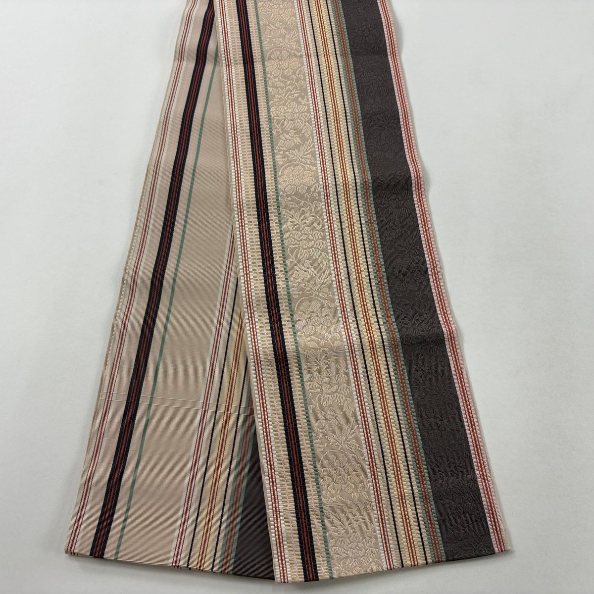 半幅帯 秀品 証紙 本場筑前博多織 縞 草花 ベージュ 正絹