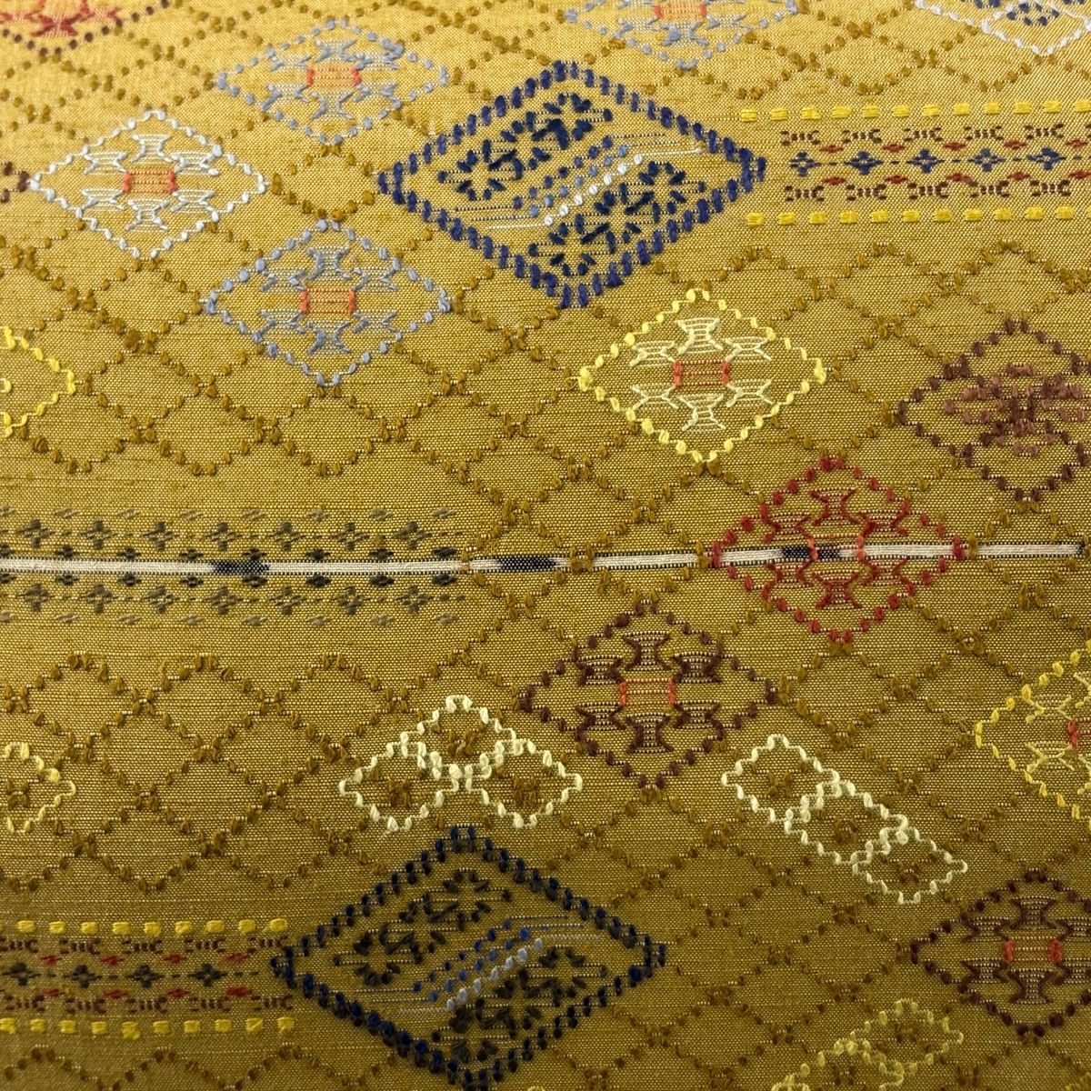 開き名古屋帯 証紙 読谷山花織 菱 幾何学模様 黄土色 正絹