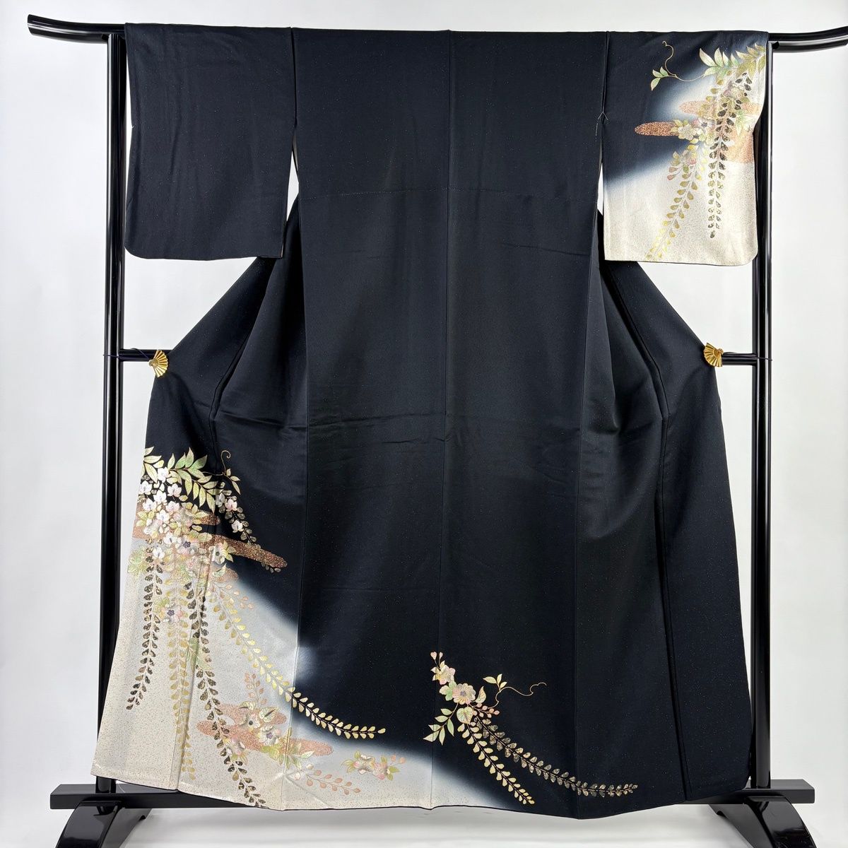 付下げ 身丈160 cm 裄丈64 M 袷 草花 ヱ霞 銀通し 金銀彩 黒 正絹 秀品