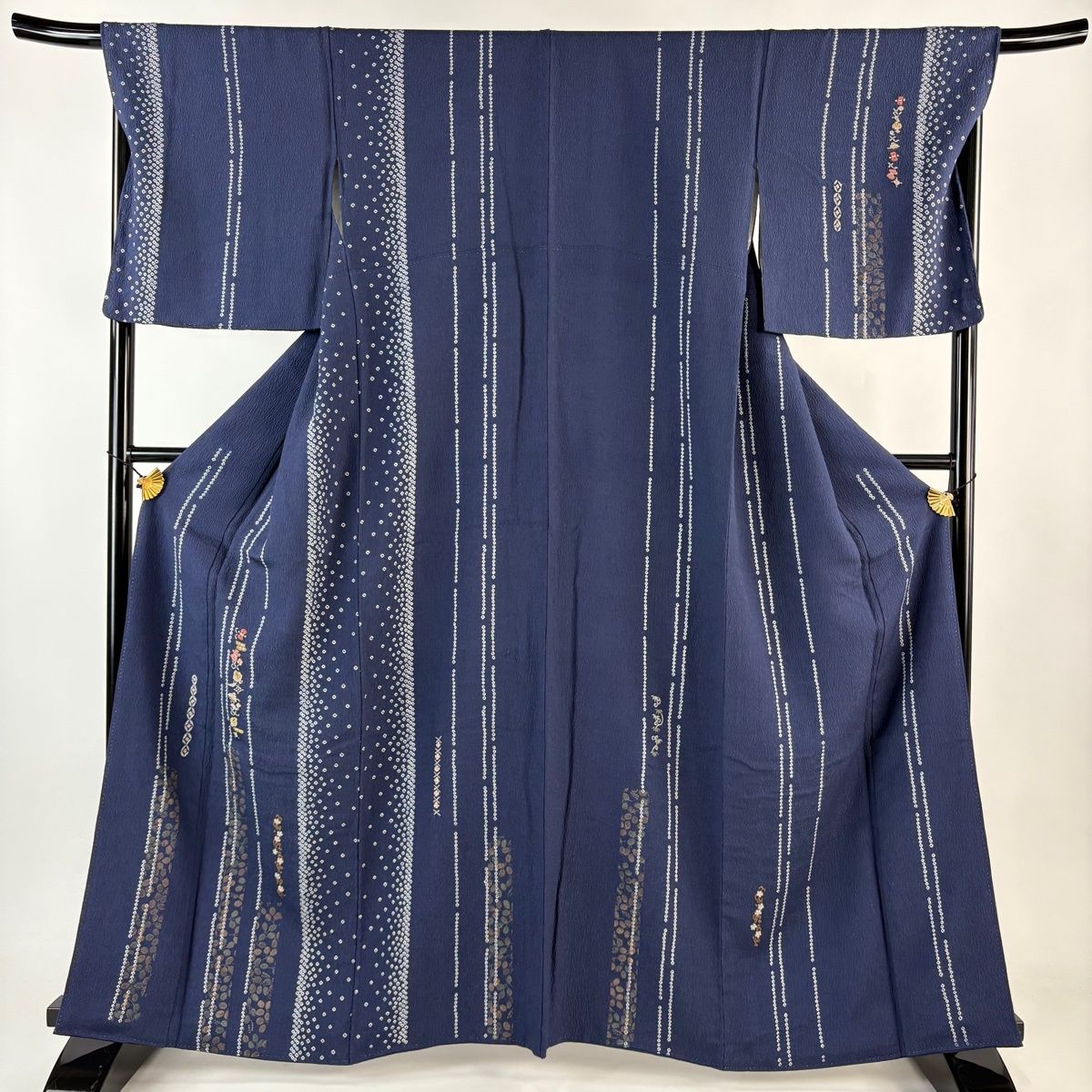 付下げ 身丈162 cm 裄丈70 L 袷 宝尽くし 萩 相良刺繍 金糸 藍色 正絹 秀品