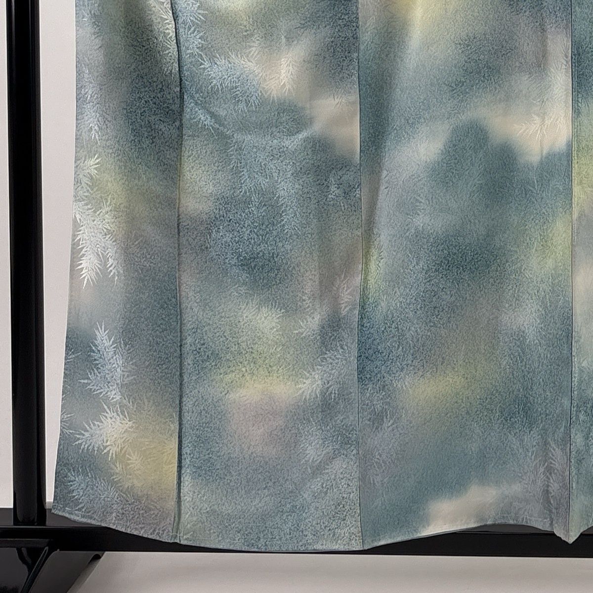 小紋 身丈158.5 cm 裄丈64 M 袷 地紋 ぼかし柄 青灰色 正絹 秀品