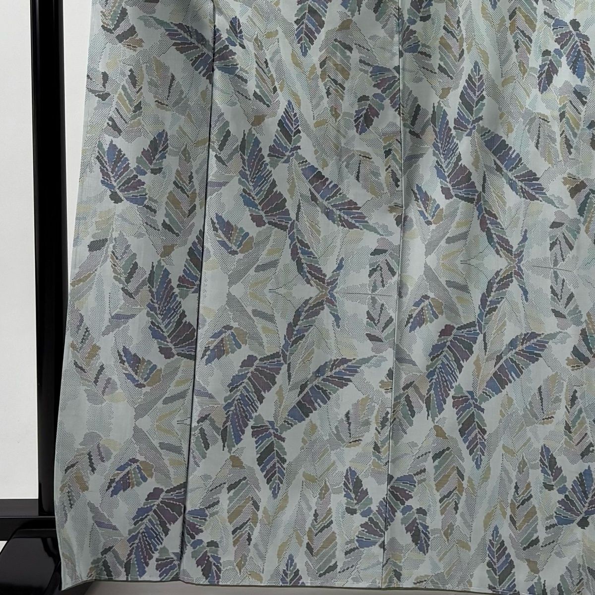 大島紬 身丈167.5 cm 裄丈68 L 袷 さんご染 証紙 葉柄 灰緑 正絹 秀品