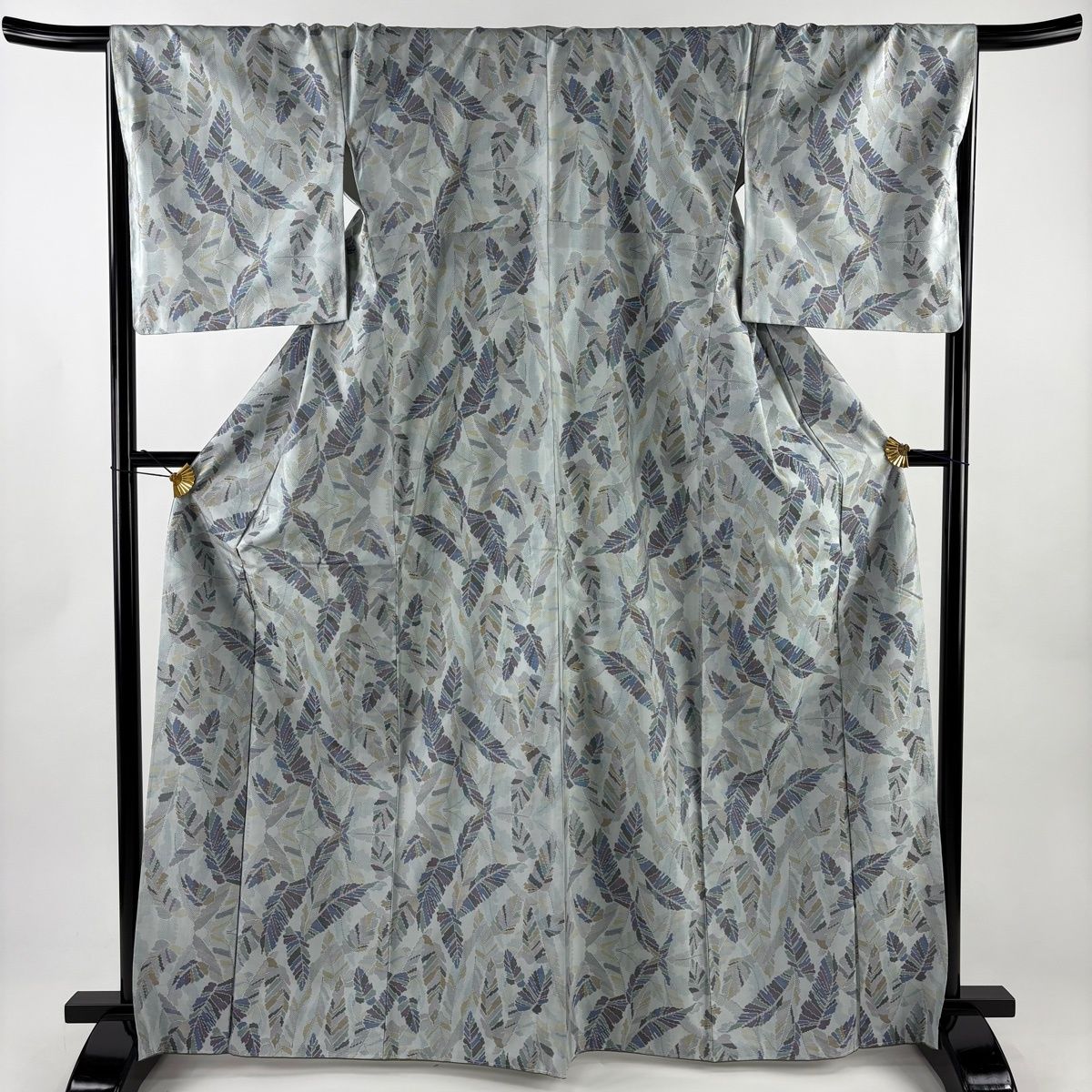 大島紬 身丈167.5 cm 裄丈68 L 袷 さんご染 証紙 葉柄 灰緑 正絹 秀品