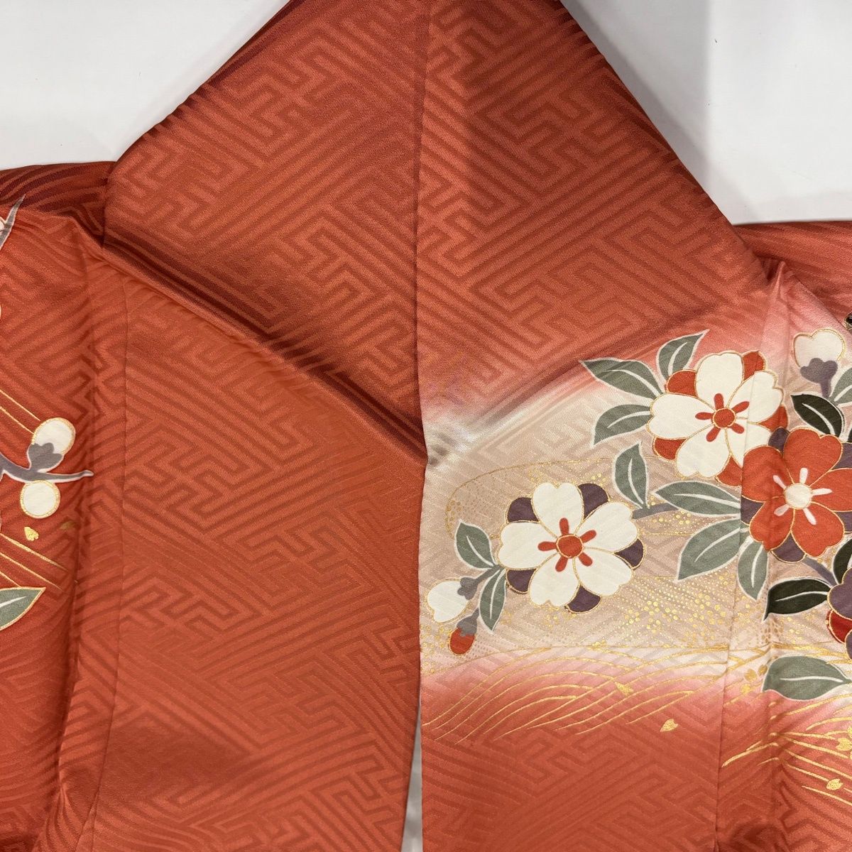 バイセル 着物 名品 振袖 オレンジ 蝶 桜 草花 ヱ霞 金彩 金駒刺繍 正絹 袷