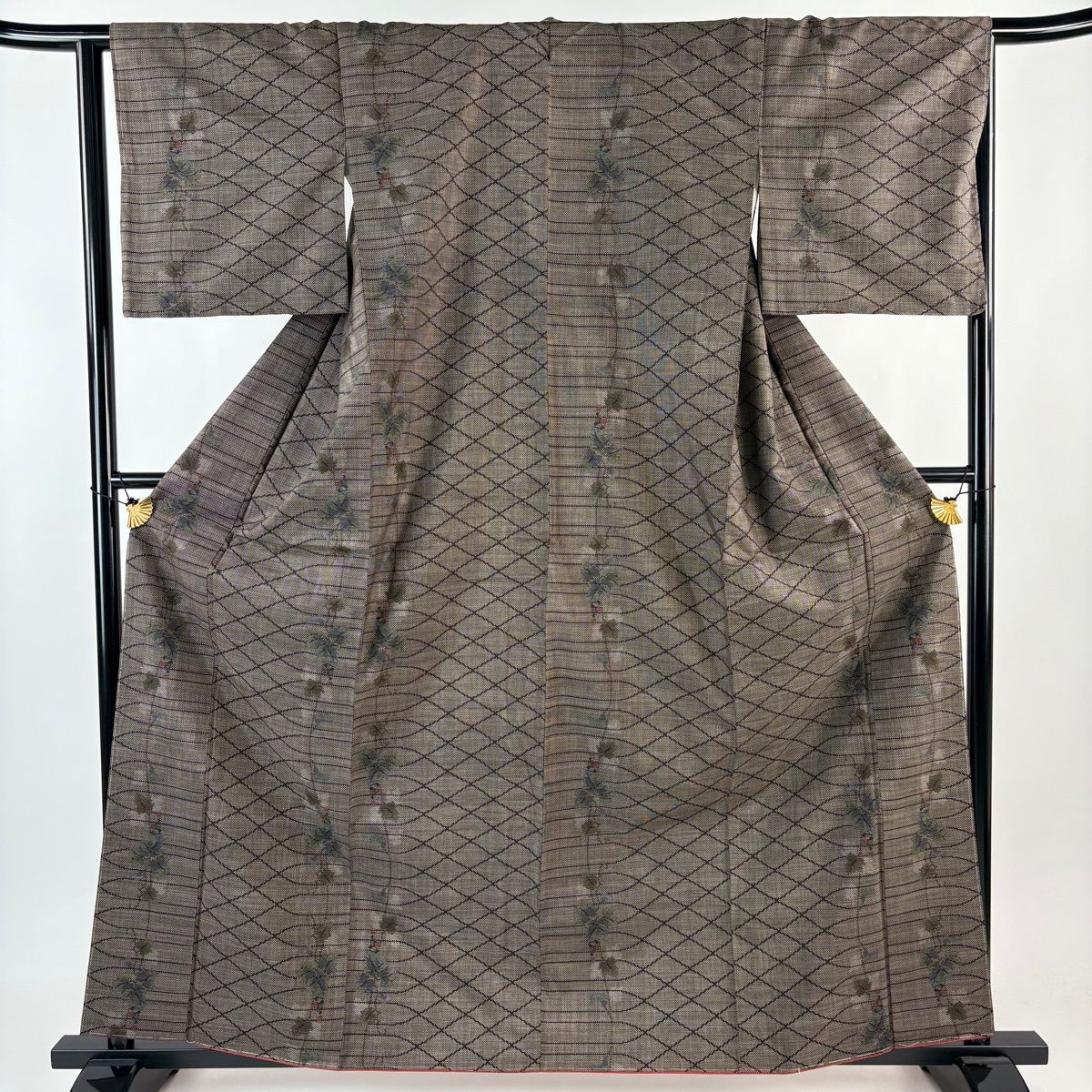 紬 身丈162 5 cm 裄丈65 M 袷 葡萄 菱 焦茶色 正絹 秀品