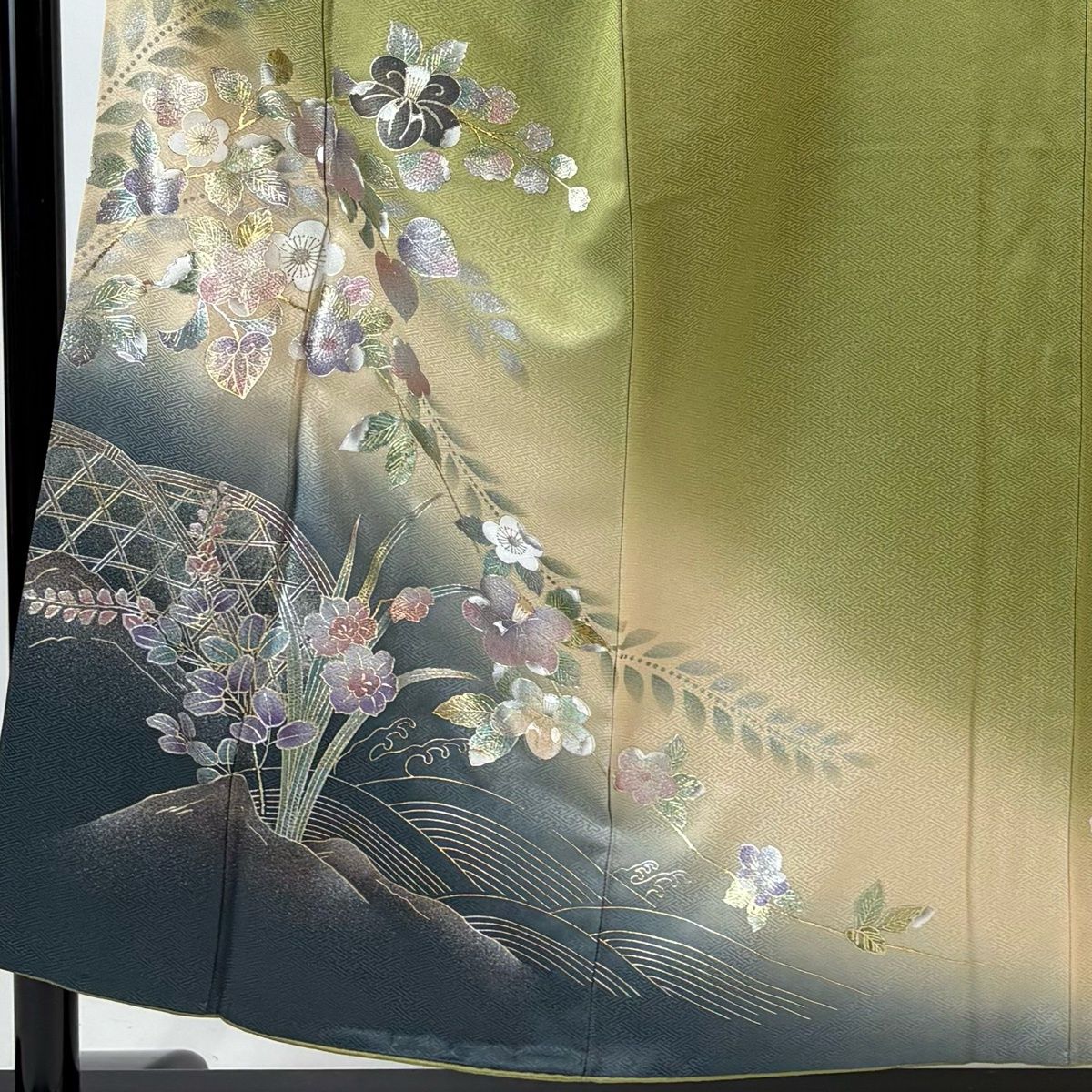 訪問着 身丈154 cm 裄丈64 M 袷 草花 波 金銀彩 ぼかし よもぎ色 正絹 秀品