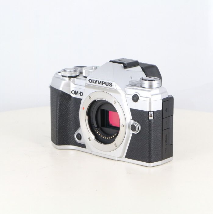 オリンパス OLYMPUS OM D E M 5 MARKIII ボディ シルバー
