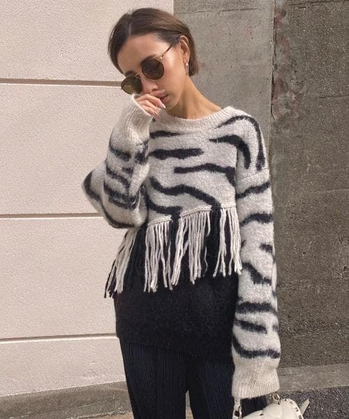 ニット/セーター ameri zebra fringe Knit 美品 ameri FRINGE ZEBRA KNIT ニット - メルカリ