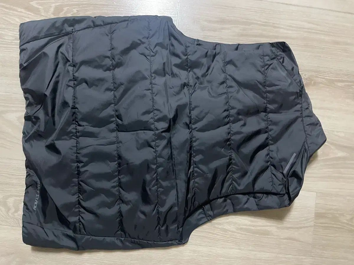 ナイキ サーマ フィット ADV ランニング ベスト L