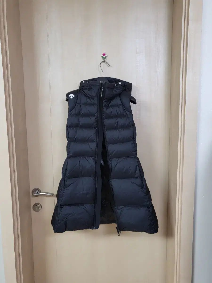 DESCENTE ロング ベスト ダウン ブラック