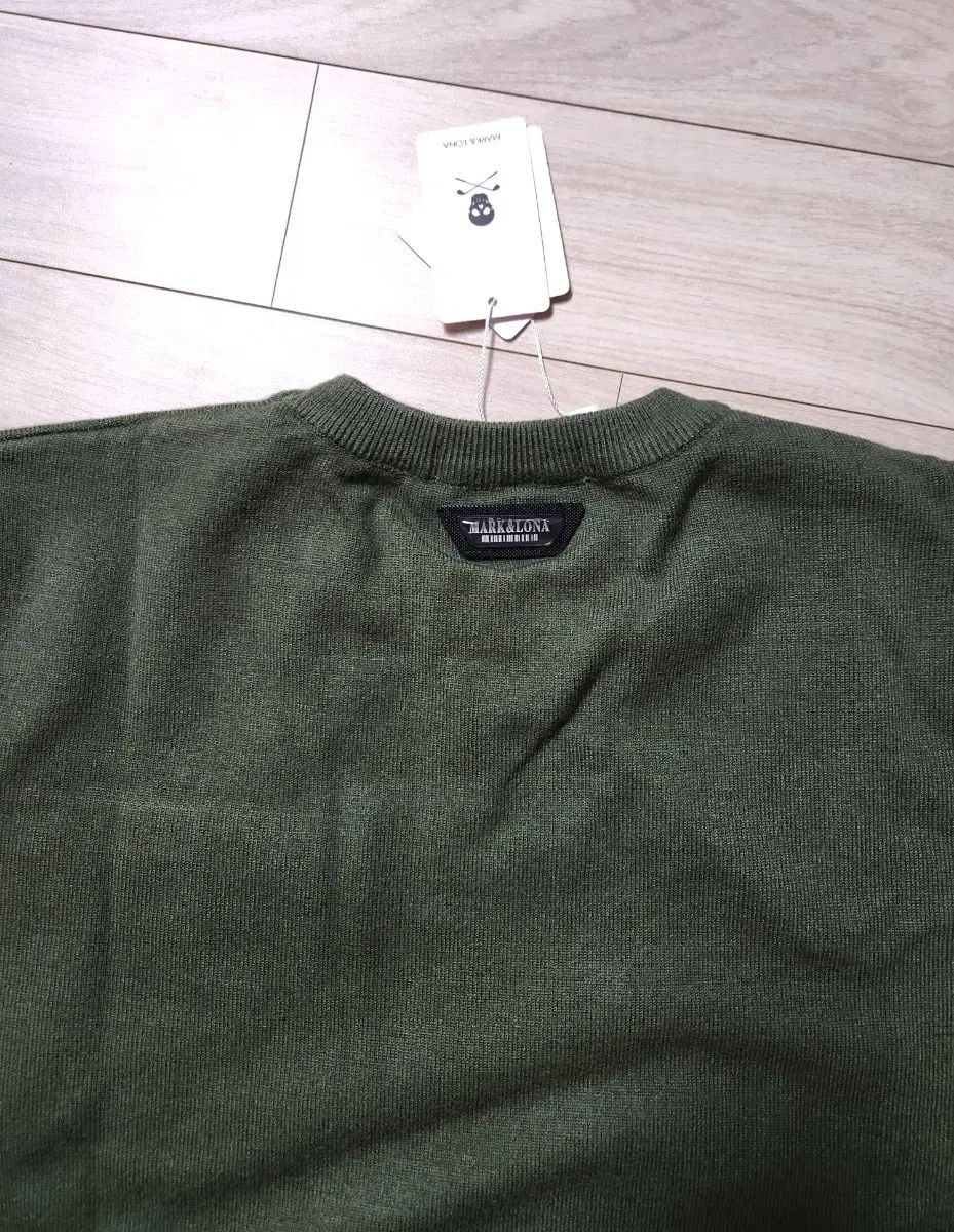 LONA マークアンドロナ