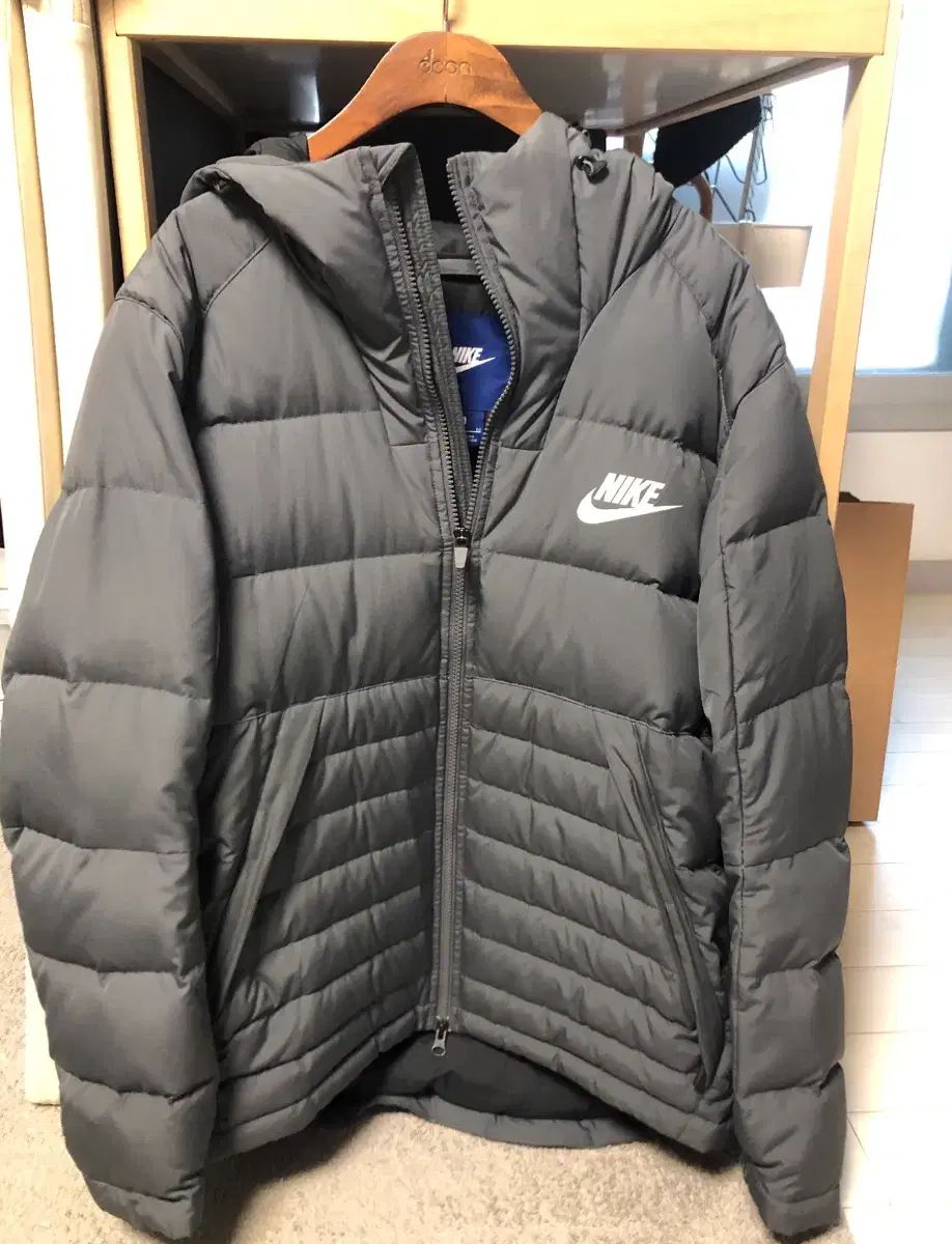 ナイキ メンズ ダウン グレー 小売業者 サイズ XL NIKE ナイキ ダウン