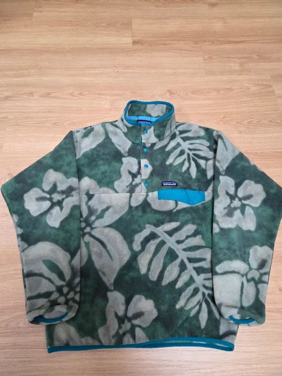 パタゴニア Synchilla シンチラ SPY FAMILY スパイファミリー SPICE GARDEN Mサイズ