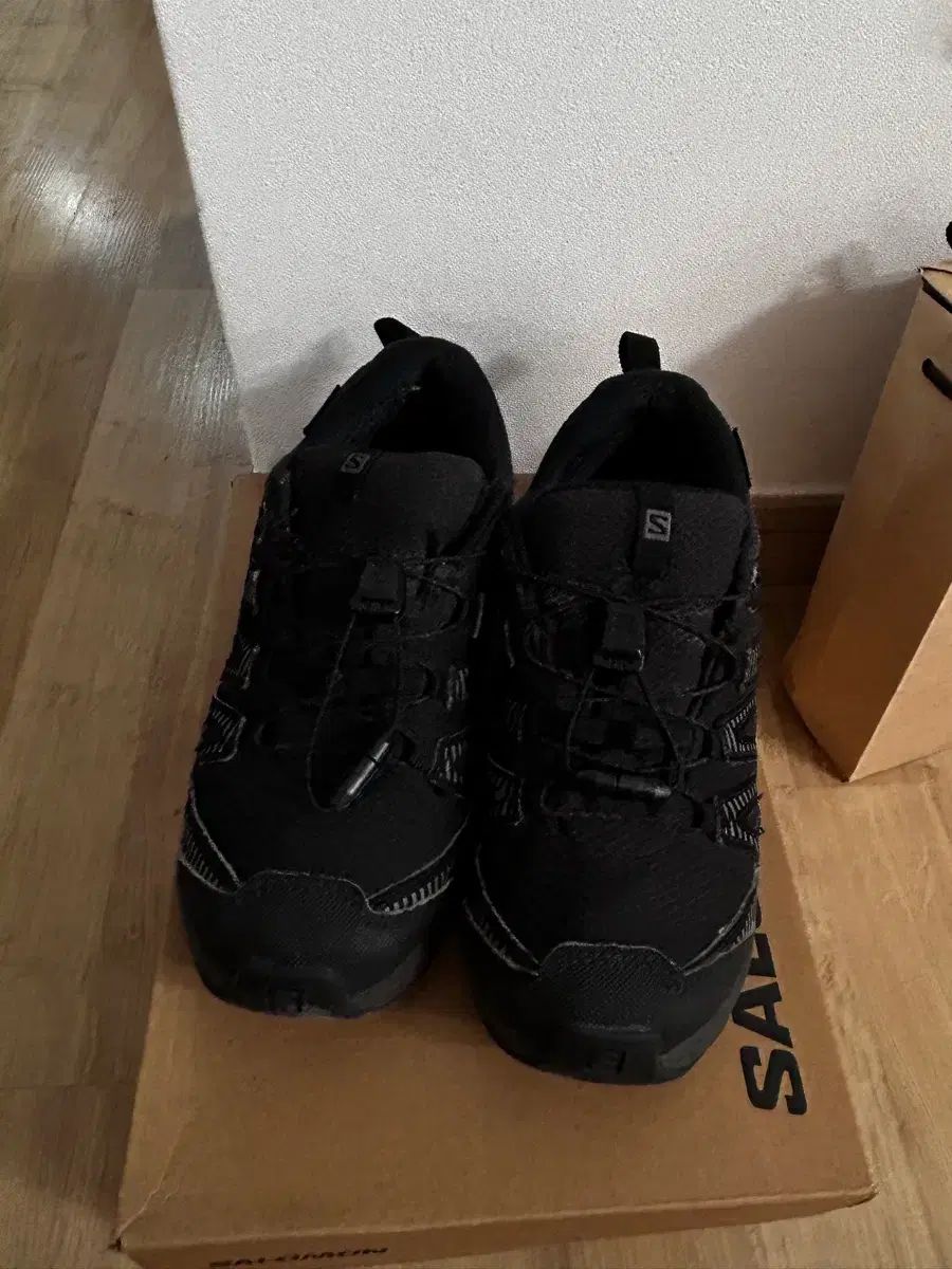 SALOMON キッズ 表記上 215 サイズ