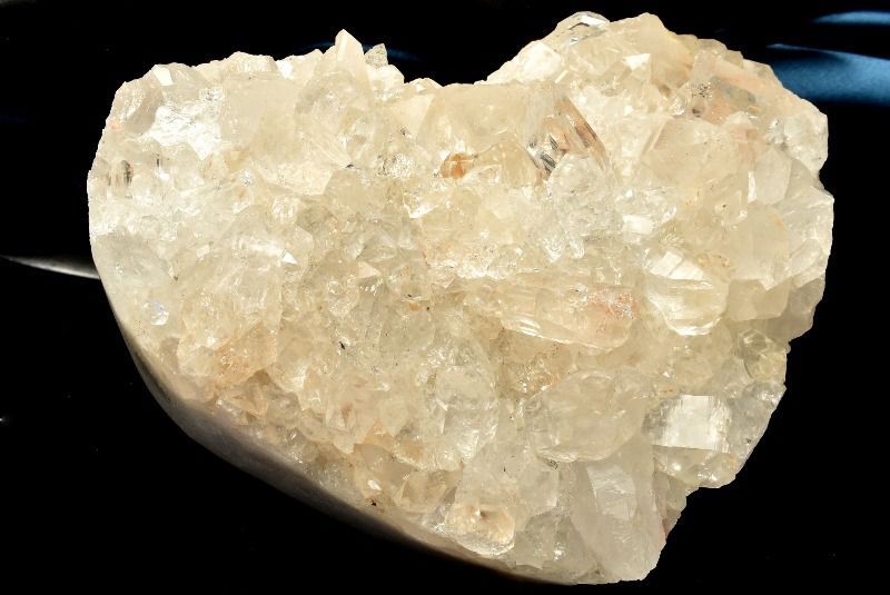 １点物 浄化や魔除けに 水晶クラスター 122 x 92 54 mm ハート 原石 パワーストーン 天然石 _CG 6912 宅急便