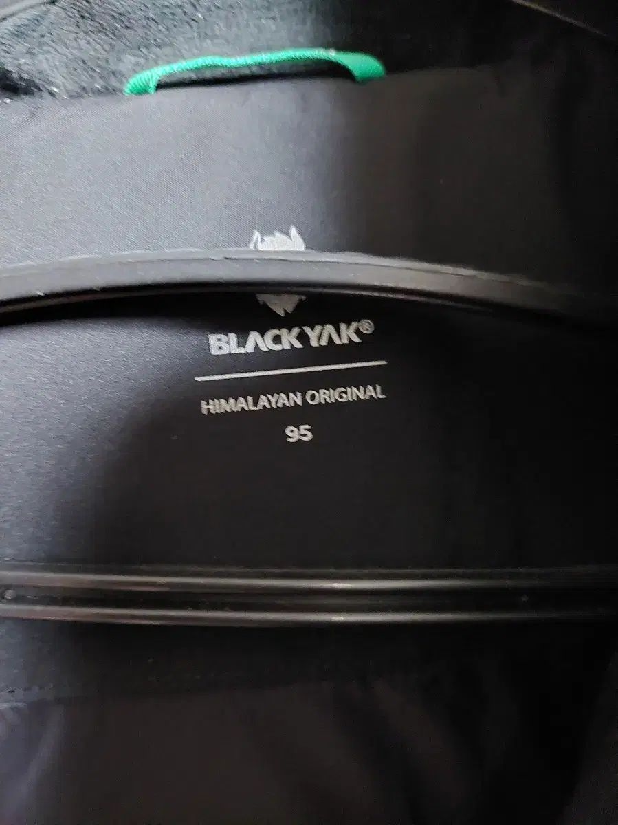 ブラックヤグ マックスベンチ ダウンジャケット ロング丈 95