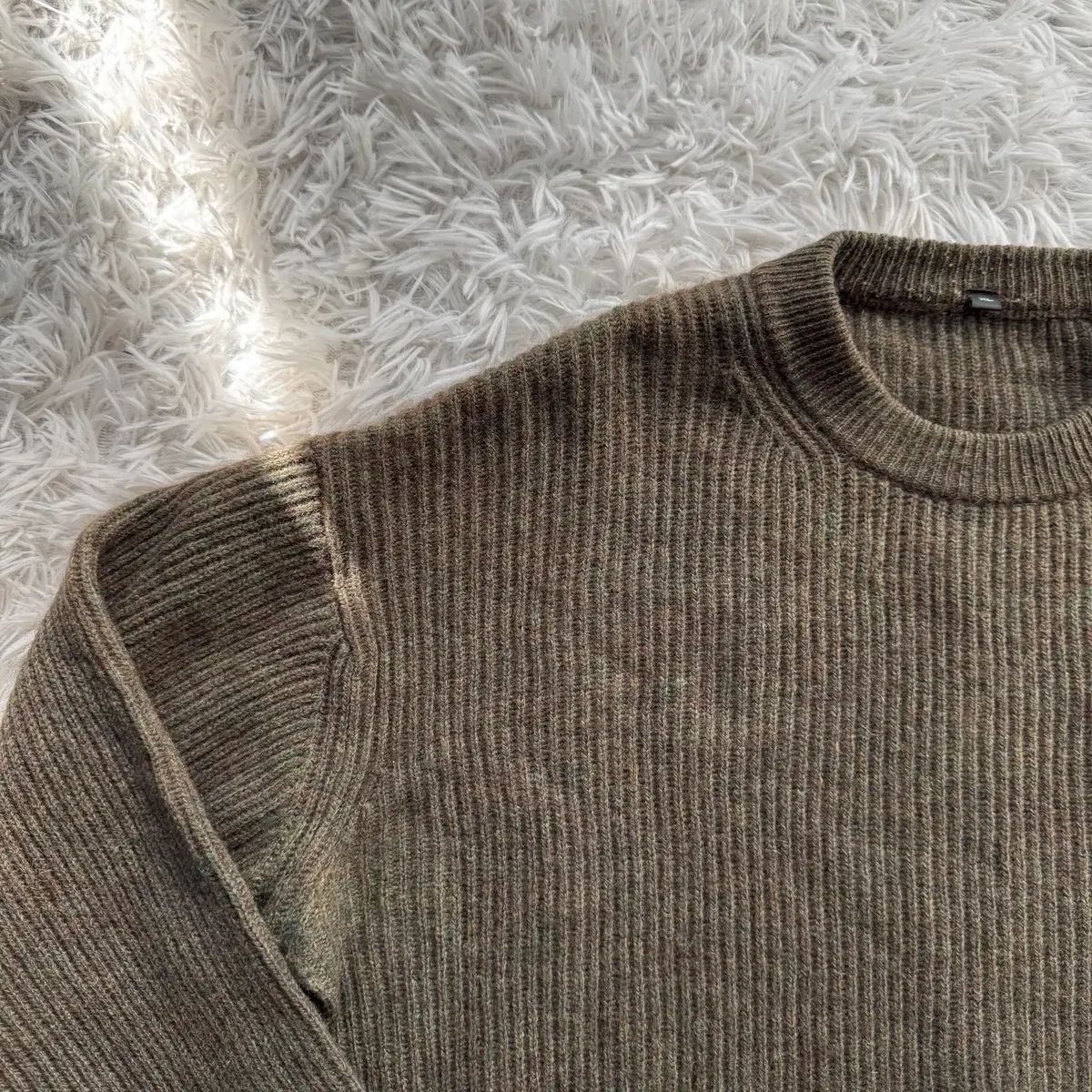 HUTSCHENREUTHER ドイツが彩るイースターバニーと花の祝福プレート