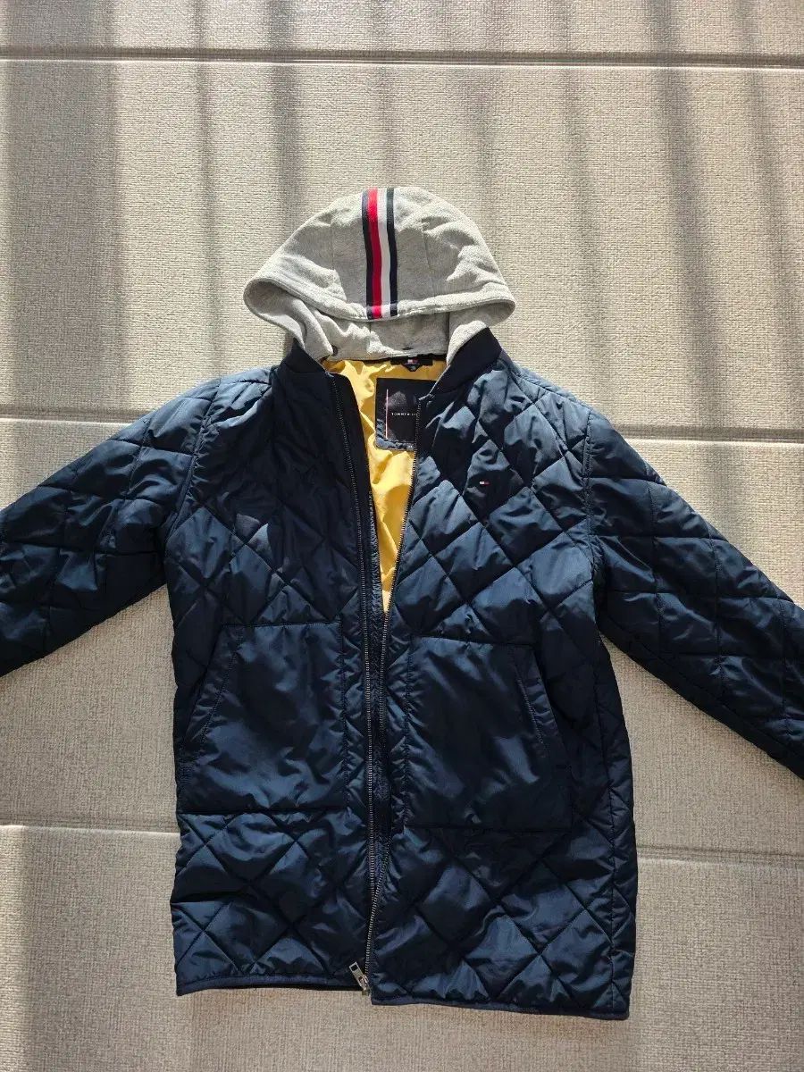 トミーヒルフィガー ジュニア 最も安い フードジャケット 164 TOMMY